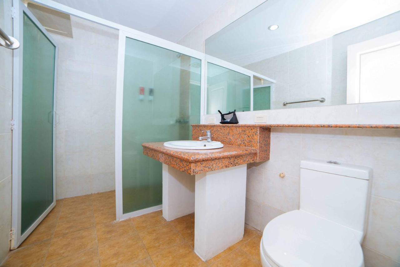 Reddoorz Premium @ Korea Town Angeles City Bagian luar foto