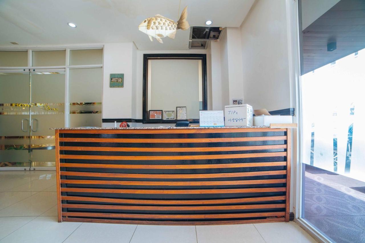 Reddoorz Premium @ Korea Town Angeles City Bagian luar foto